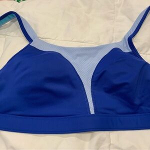 Champion Women's "Spot" Comfort Full Support Sports Bra small.